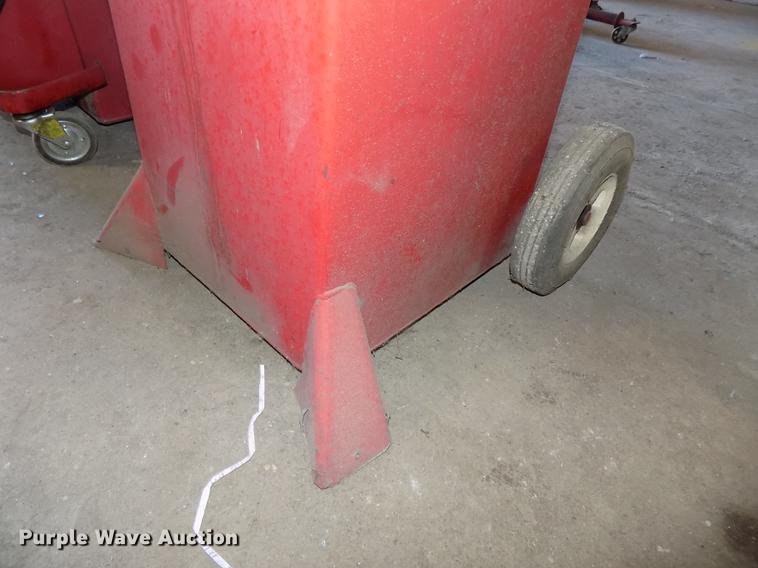 image for item DZ9652 Fuel tank and caddies