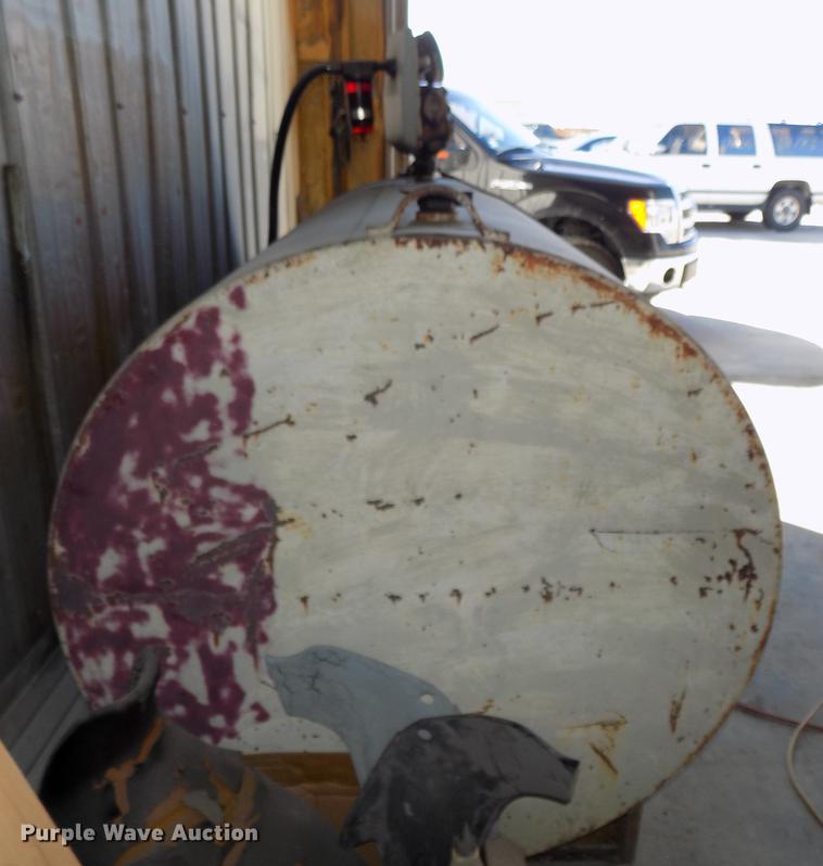 image for item DZ9652 Fuel tank and caddies