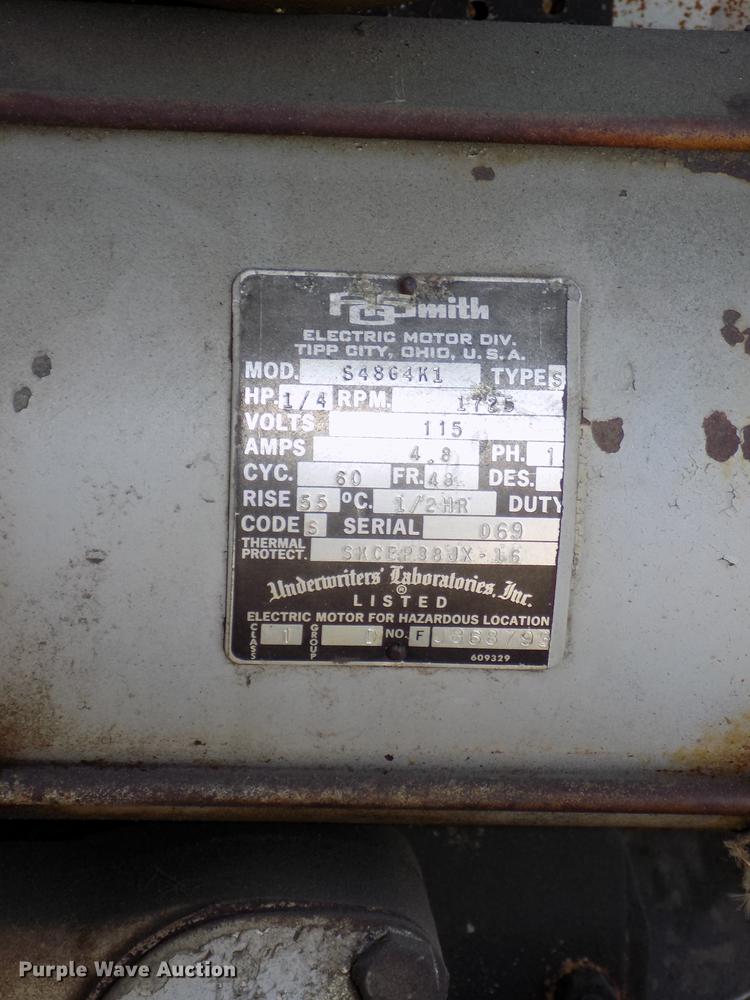 image for item DZ9652 Fuel tank and caddies