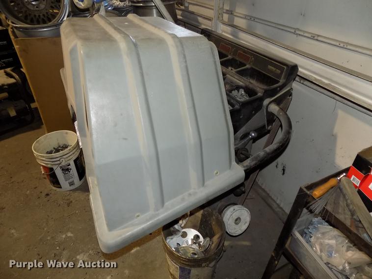 image for item DZ9658 Nortron 7300 tire balancer