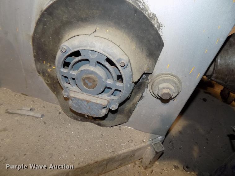 image for item DZ9658 Nortron 7300 tire balancer