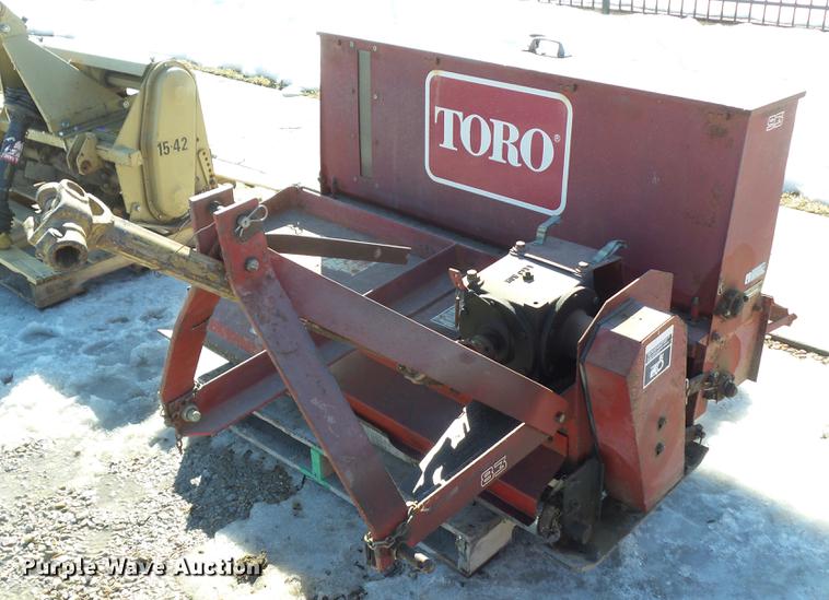 image for item EM9104 Toro Aerothatch 83 seeder