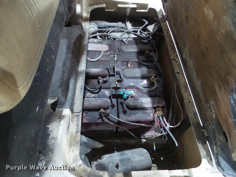 image for item EM9120 2000 Ez-go K400 golf cart