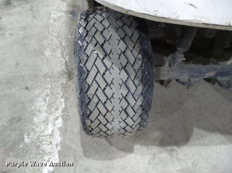 image for item EM9120 2000 Ez-go K400 golf cart