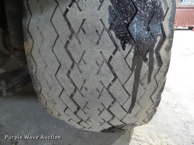 image for item EM9120 2000 Ez-go K400 golf cart