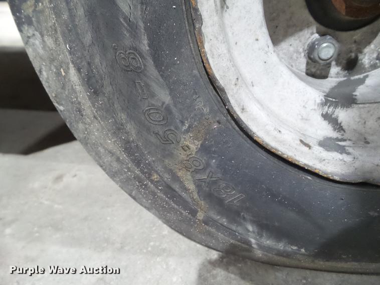 image for item EM9120 2000 Ez-go K400 golf cart