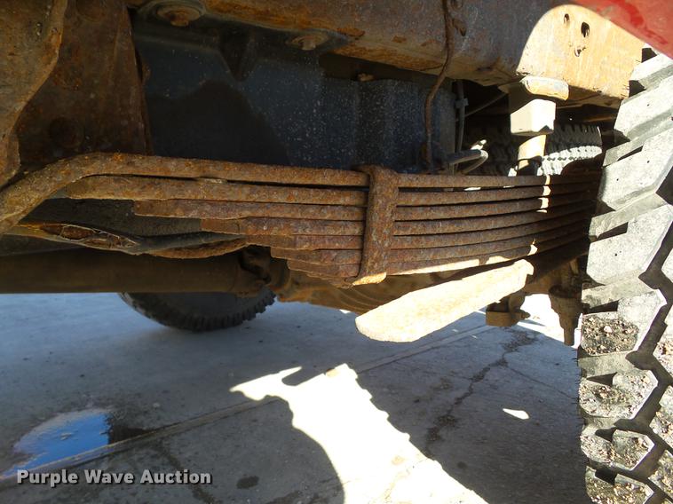 image for item EM9127 2001 Chevrolet Silverado 2500HD pickup truck