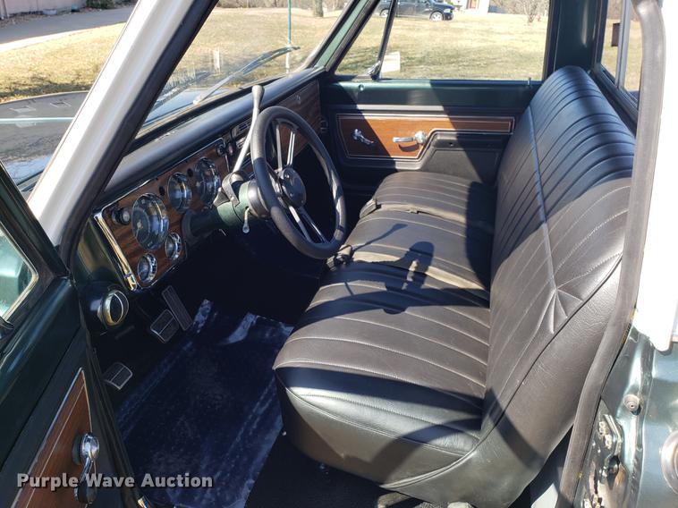 image for item EN9801 1972 Chevrolet Cheyenne C10 pickup truck