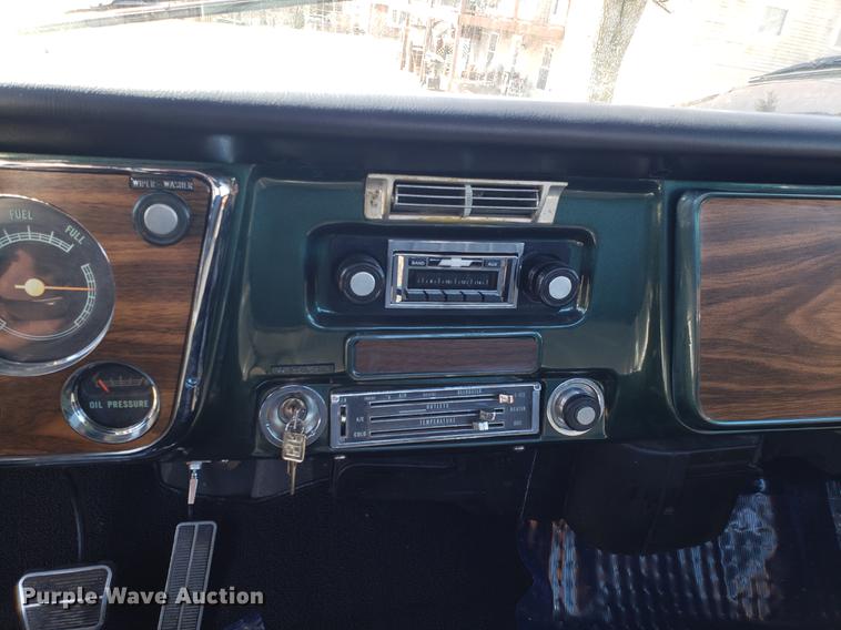 image for item EN9801 1972 Chevrolet Cheyenne C10 pickup truck