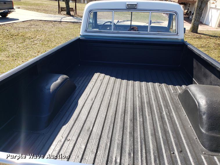 image for item EN9801 1972 Chevrolet Cheyenne C10 pickup truck