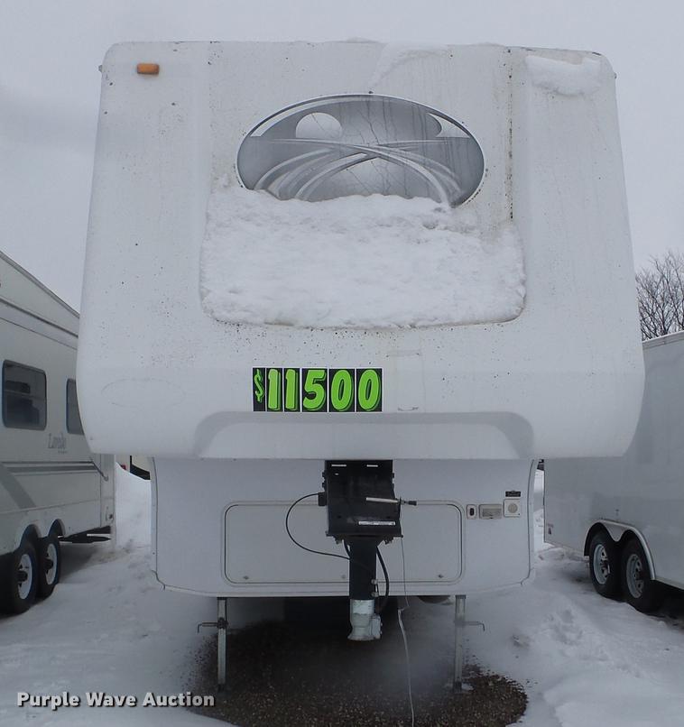 image for item EW9966 2005 Cross Roads Paradise Point camper