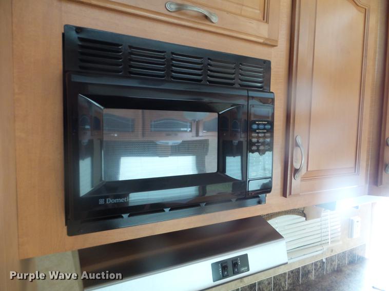 image for item EW9966 2005 Cross Roads Paradise Point camper