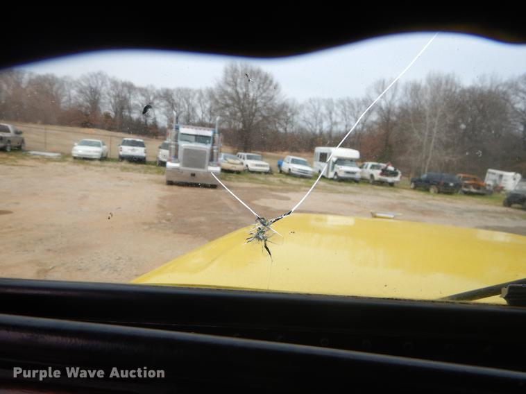 image for item EZ9802 2003 Freightliner FLD semi truck