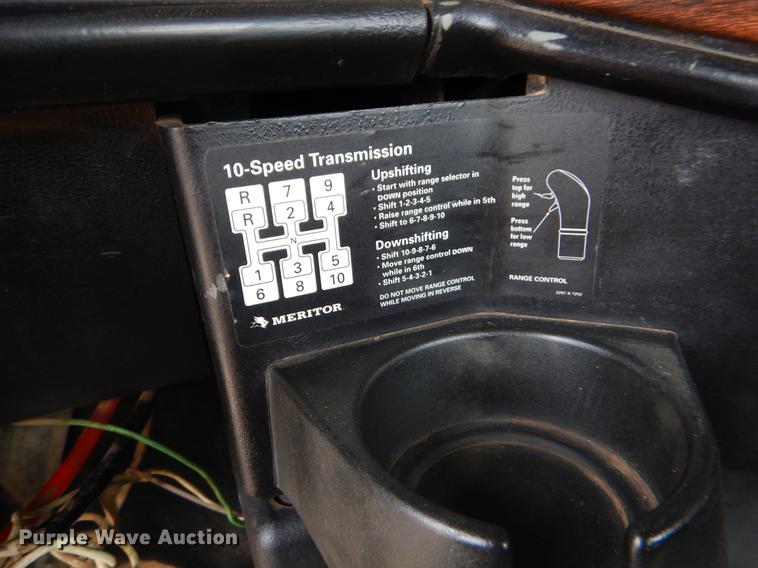 image for item EZ9802 2003 Freightliner FLD semi truck