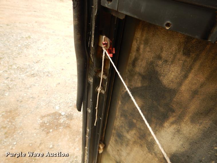 image for item EZ9802 2003 Freightliner FLD semi truck