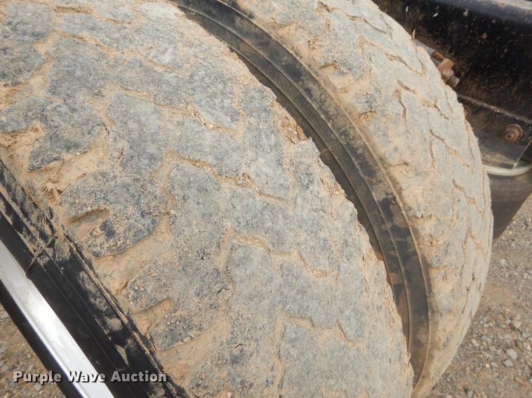 image for item EZ9802 2003 Freightliner FLD semi truck