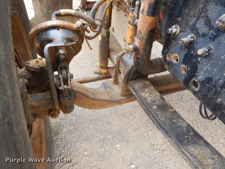 image for item EZ9802 2003 Freightliner FLD semi truck