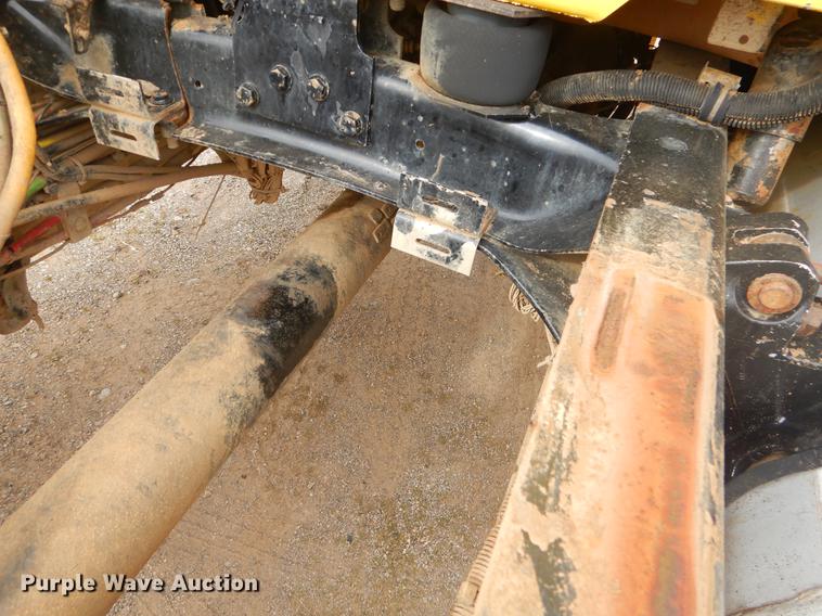 image for item EZ9802 2003 Freightliner FLD semi truck