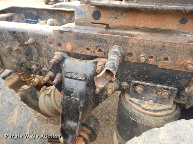 image for item EZ9802 2003 Freightliner FLD semi truck