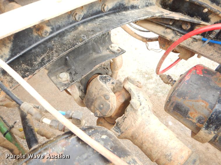 image for item EZ9802 2003 Freightliner FLD semi truck