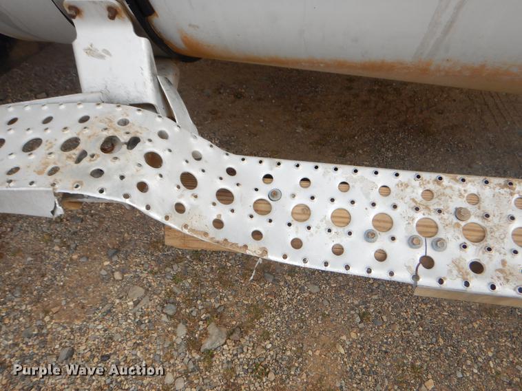 image for item EZ9802 2003 Freightliner FLD semi truck