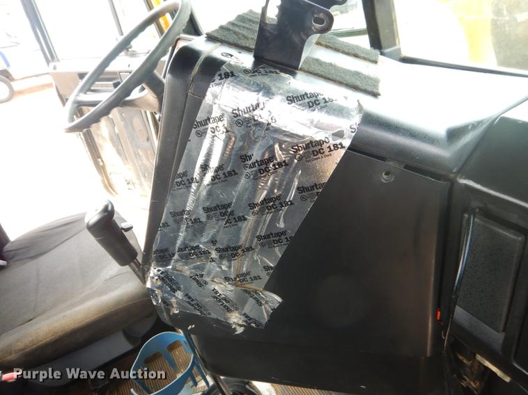 image for item EZ9802 2003 Freightliner FLD semi truck