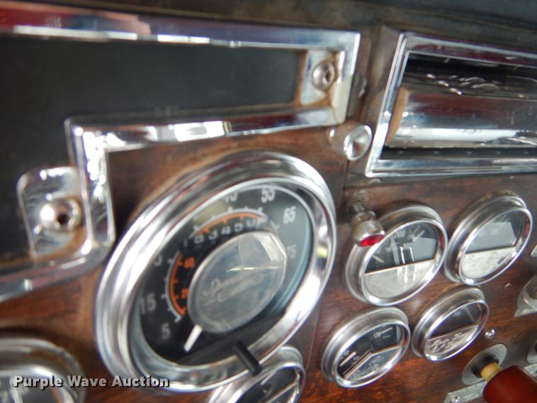 image for item EZ9803 1994 Peterbilt 379 semi truck