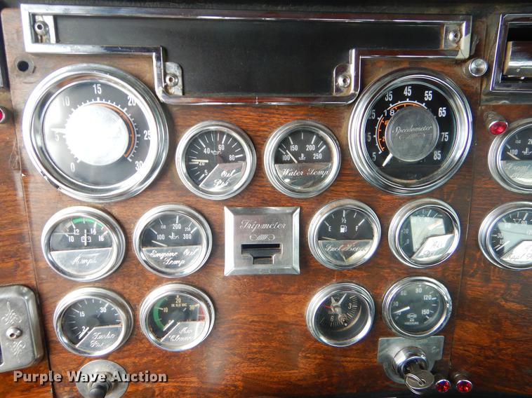 image for item EZ9803 1994 Peterbilt 379 semi truck