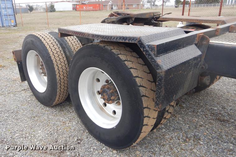 image for item EZ9803 1994 Peterbilt 379 semi truck