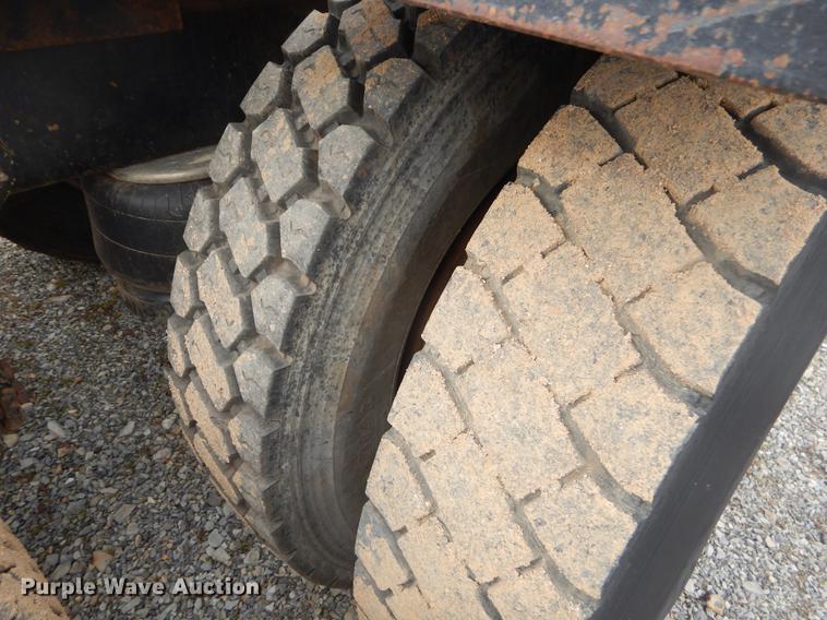 image for item EZ9803 1994 Peterbilt 379 semi truck