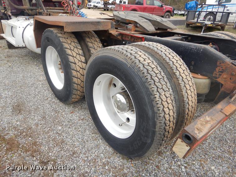 image for item EZ9803 1994 Peterbilt 379 semi truck