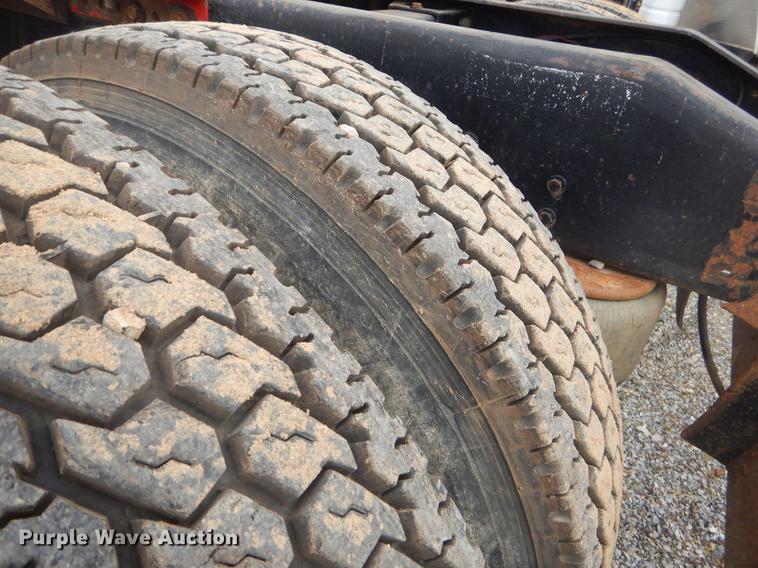 image for item EZ9803 1994 Peterbilt 379 semi truck