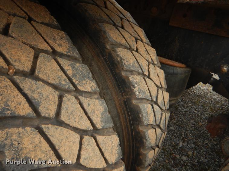 image for item EZ9803 1994 Peterbilt 379 semi truck