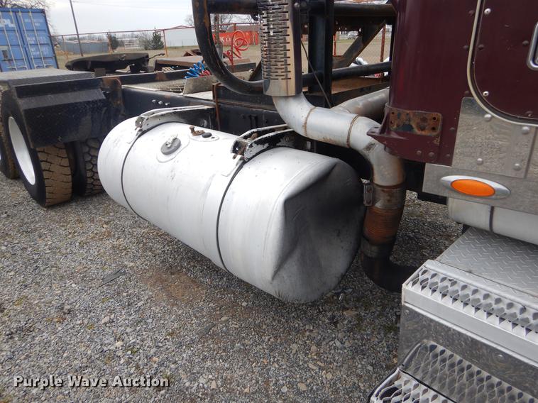 image for item EZ9803 1994 Peterbilt 379 semi truck