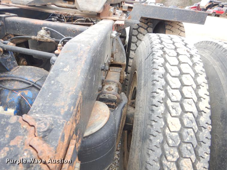 image for item EZ9803 1994 Peterbilt 379 semi truck