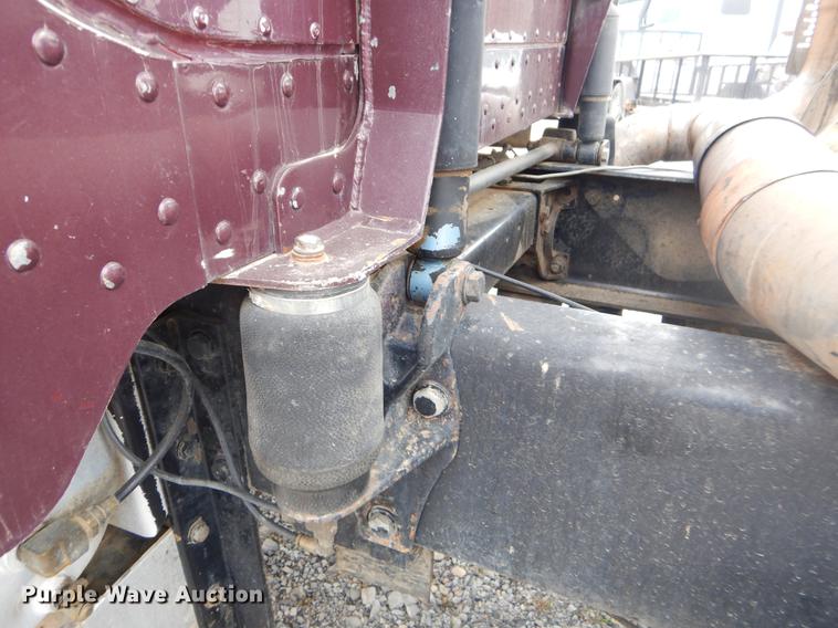 image for item EZ9803 1994 Peterbilt 379 semi truck