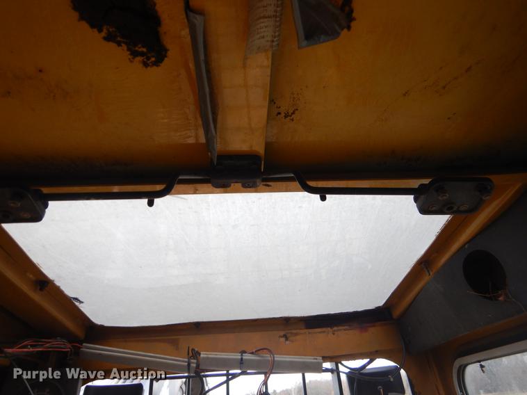 image for item EZ9805 Timber King TK560DS log loader