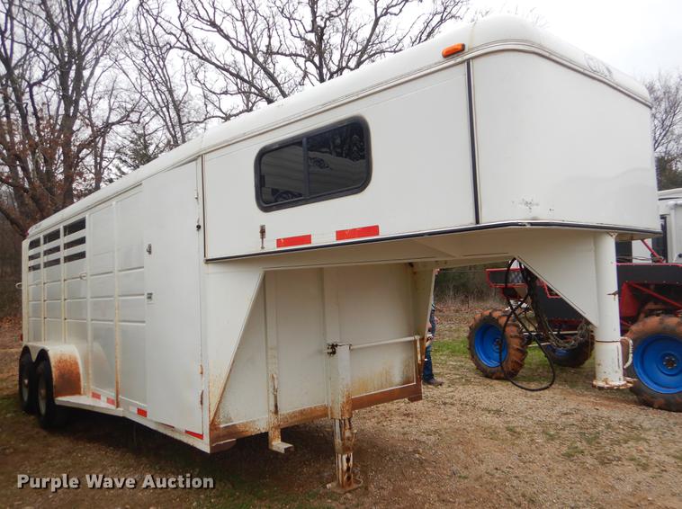 image for item EZ9807 2006 Cm Trailers livestock trailer