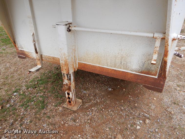 image for item EZ9807 2006 Cm Trailers livestock trailer