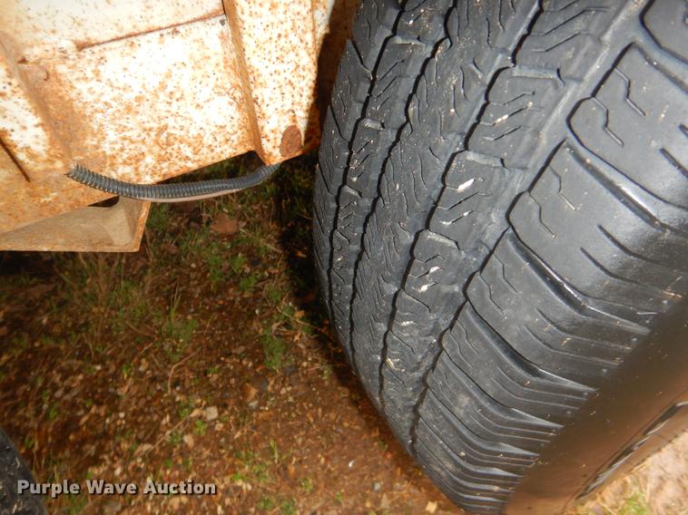 image for item EZ9807 2006 Cm Trailers livestock trailer