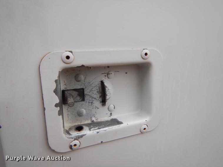 image for item EZ9807 2006 Cm Trailers livestock trailer