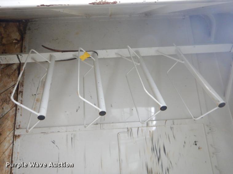 image for item EZ9807 2006 Cm Trailers livestock trailer