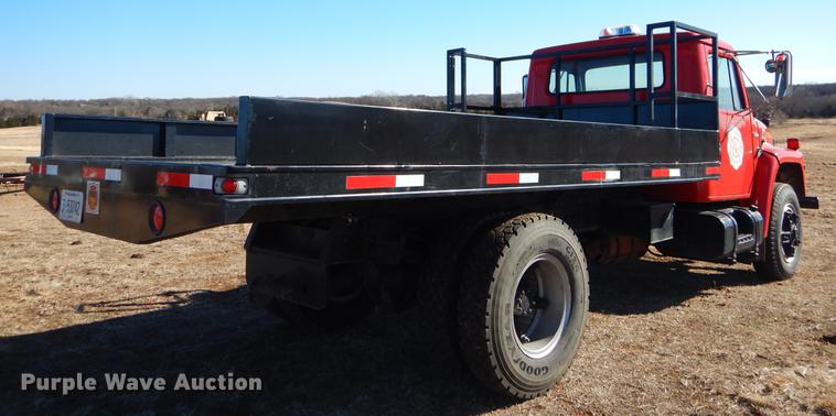 image for item EZ9812 1982 International S1900 fire truck