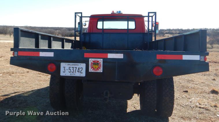 image for item EZ9812 1982 International S1900 fire truck