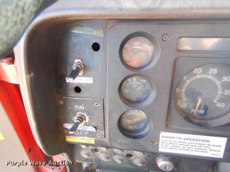 image for item EZ9812 1982 International S1900 fire truck