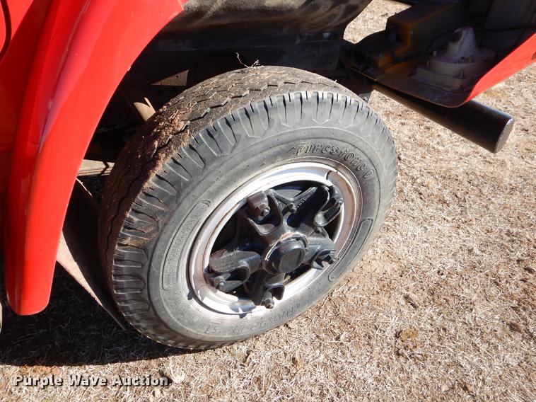 image for item EZ9812 1982 International S1900 fire truck