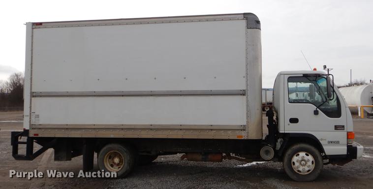 image for item EZ9814 2005 GMC W4500 box truck