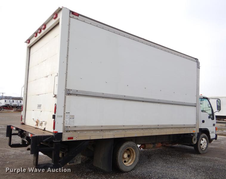 image for item EZ9814 2005 GMC W4500 box truck