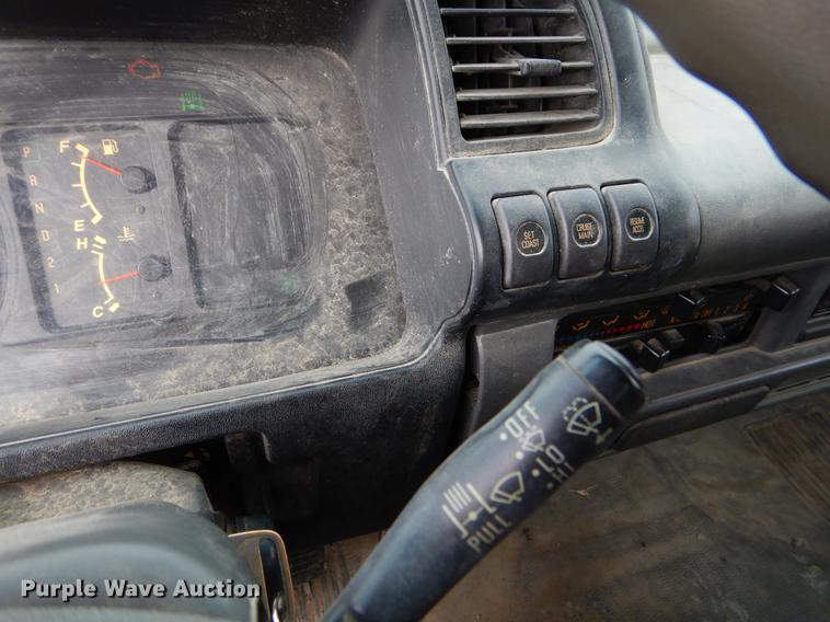 image for item EZ9814 2005 GMC W4500 box truck