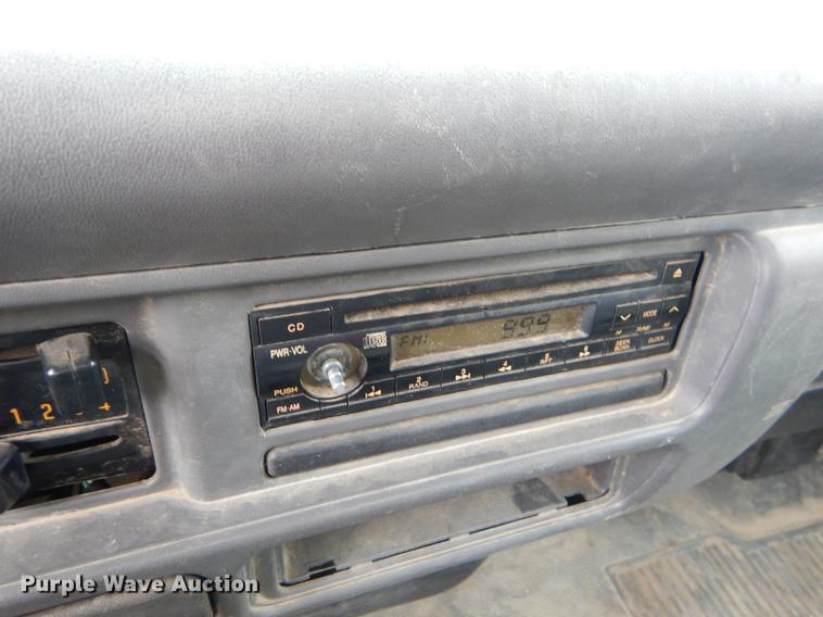 image for item EZ9814 2005 GMC W4500 box truck